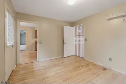 28 Amherst Ct, Wayne Twp., NJ 07470 - Photo 18