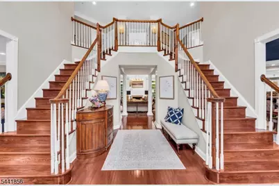 29 Crownview Ct, Sparta Township, NJ 07871 - Photo 2