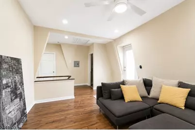 725 Chestnut St, Roselle Park, NJ 07204 - Photo 34