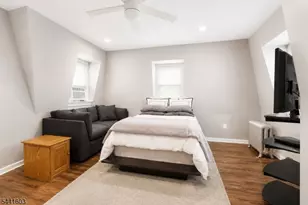 725 Chestnut St, Roselle Park, NJ 07204 - Photo 36