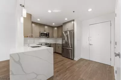 1 Carriage City Plz #807, Rahway, NJ 07065 - Photo 6