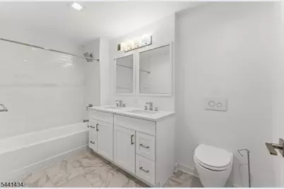 1 Carriage City Plz #807, Rahway, NJ 07065 - Photo 10