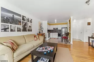 45 Hussa St, Linden, NJ 07036 - Photo 4