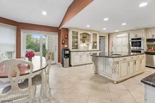 8 Norwood Rd, Springfield Twp., NJ 07081 - Photo 8