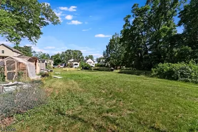 1762 W 5th St, Piscataway Township, NJ 08854 - Photo 6