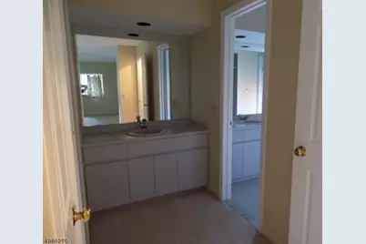 85 Village Dr, Bernards Township, NJ 07920 - Photo 16