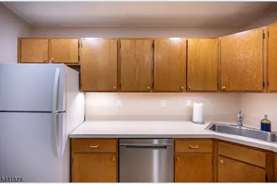 75 Gregory Ln #1506, Franklin Township, NJ 08823 - Photo 8