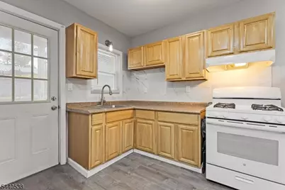 102 Watchung Ave, North Plainfield, NJ 07060 - Photo 8