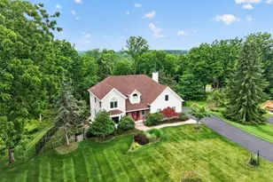 6 Chaucer Dr, Clinton Township, NJ 08801 - Photo 2