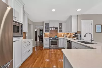 6 Chaucer Dr, Clinton Township, NJ 08801 - Photo 8
