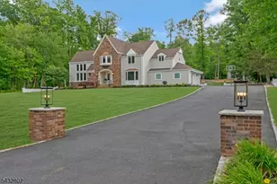 29 Crown Dr, Warren Township, NJ 07059 - Photo 1