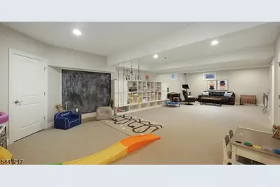 621 Green Briar Ct, Westfield, NJ 07090 - Photo 38