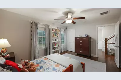 621 Green Briar Ct, Westfield, NJ 07090 - Photo 32