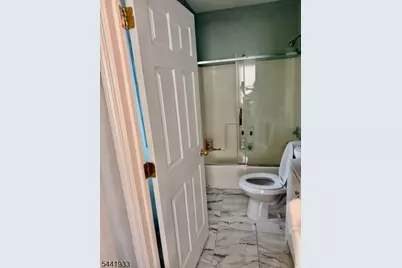 37 Harris St, Haledon, NJ 07508 - Photo 4