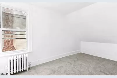 162 W 2nd Ave, Roselle, NJ 07203 - Photo 10