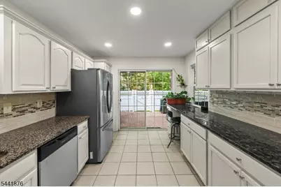 8 Henry Ct, Plainsboro Township, NJ 08536 - Photo 10