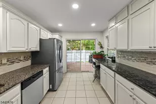 8 Henry Ct, Plainsboro Township, NJ 08536 - Photo 10