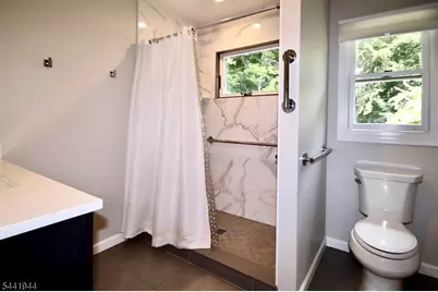 73 Oneida Ave, Oakland, NJ 07436 - Photo 14