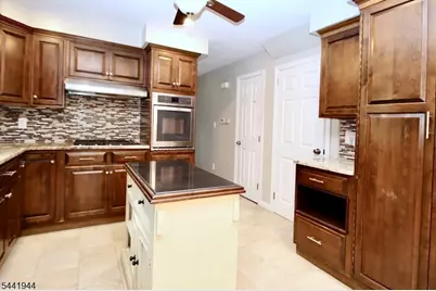 73 Oneida Ave, Oakland, NJ 07436 - Photo 8
