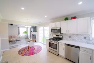 92 Connelly Ave, Mount Olive, NJ 07828 - Photo 8
