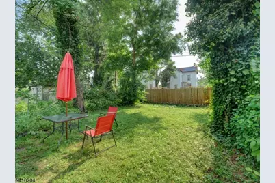 52 Amherst St, East Orange, NJ 07018 - Photo 6
