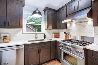 612 Larch Street, Roselle Park, NJ 07204 - Photo 12