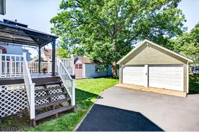 612 Larch Street, Roselle Park, NJ 07204 - Photo 22