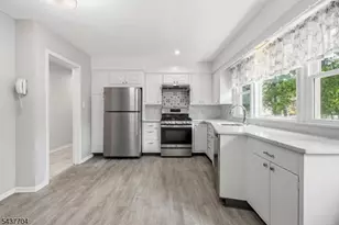 2 Millstone Dr, Livingston, NJ 07039 - Photo 4