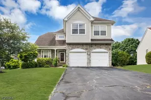 9 Hannah Ct, Readington, NJ 08889 - Photo 1