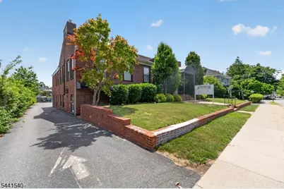89 Valley Rd, Montclair, NJ 07042 - Photo 2