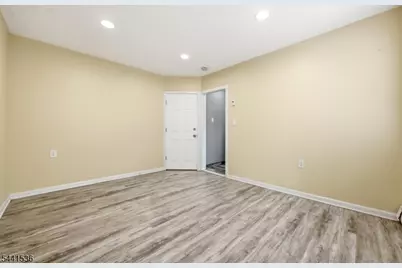 600 Chestnut St, Roselle Park, NJ 07204 - Photo 12