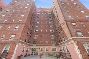 70 S Munn Ave, East Orange, NJ 07018 - Photo 4