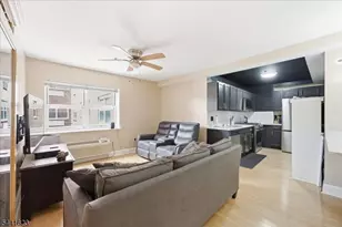 70 S Munn Ave, East Orange, NJ 07018 - Photo 14