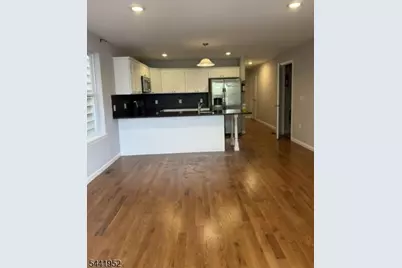 262 2nd  Avenue W #1, Newark, NJ 07107 - Photo 2