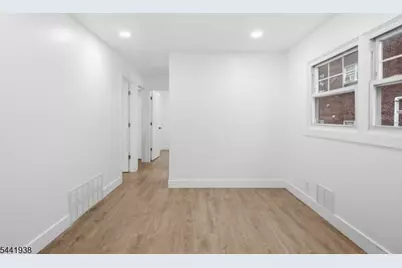 284 2nd Ave, Newark, NJ 07107 - Photo 8