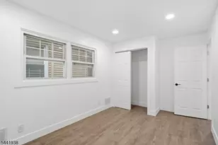 284 2nd Ave, Newark, NJ 07107 - Photo 10