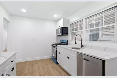 284 2nd Ave, Newark, NJ 07107 - Photo 18