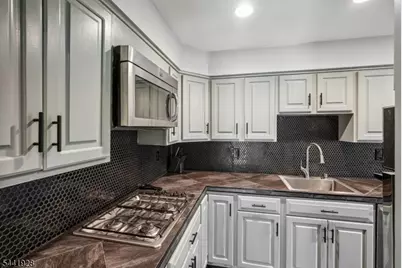 19 Cedarwood, Woodland Park, NJ 07424 - Photo 6