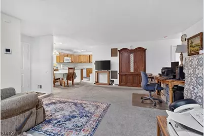 130 Hatfield Ln, East Brunswick Township, NJ 08816 - Photo 10