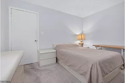 130 Hatfield Ln, East Brunswick Township, NJ 08816 - Photo 12