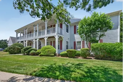 130 Hatfield Ln, East Brunswick Township, NJ 08816 - Photo 2