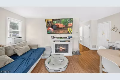 18 Fisher Ave, Bound Brook, NJ 08805 - Photo 4