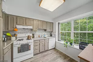 111 Country Club-, Union Township, NJ 07083 - Photo 8