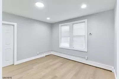 20 Edwin Pl, Newark, NJ 07112 - Photo 34