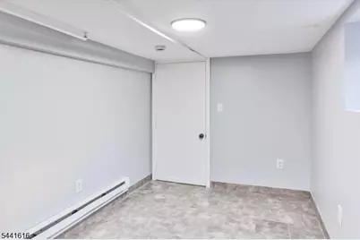 20 Edwin Pl, Newark, NJ 07112 - Photo 32