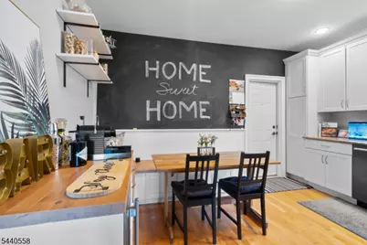 129 Claremont Ave #2, Montclair Twp., NJ 07042 - Photo 14