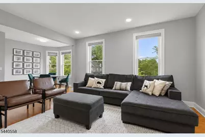 129 Claremont Ave #2, Montclair Twp., NJ 07042 - Photo 10