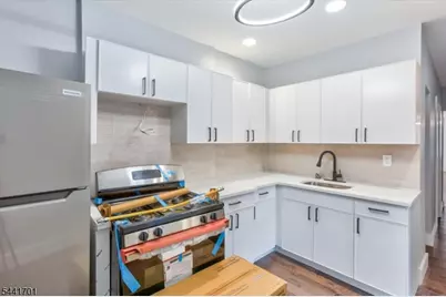 22 Edwin Pl, Newark, NJ 07112 - Photo 22