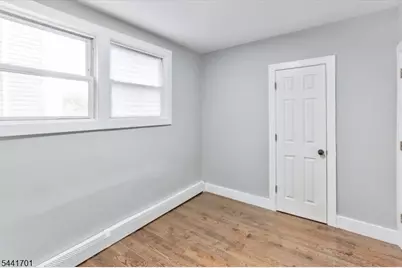 22 Edwin Pl, Newark, NJ 07112 - Photo 18
