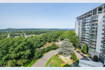 1 Claridge Dr #725, Verona Twp., NJ 07044 - Photo 24